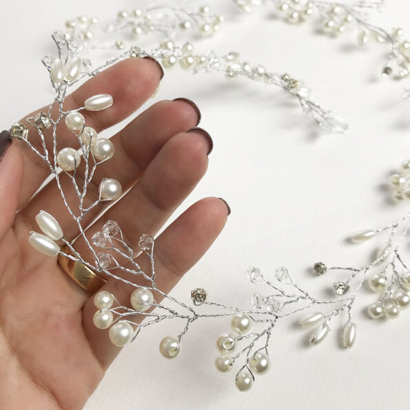 Headband fio de pérolas e strass para penteados