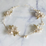 headband-flores-rose-dourado