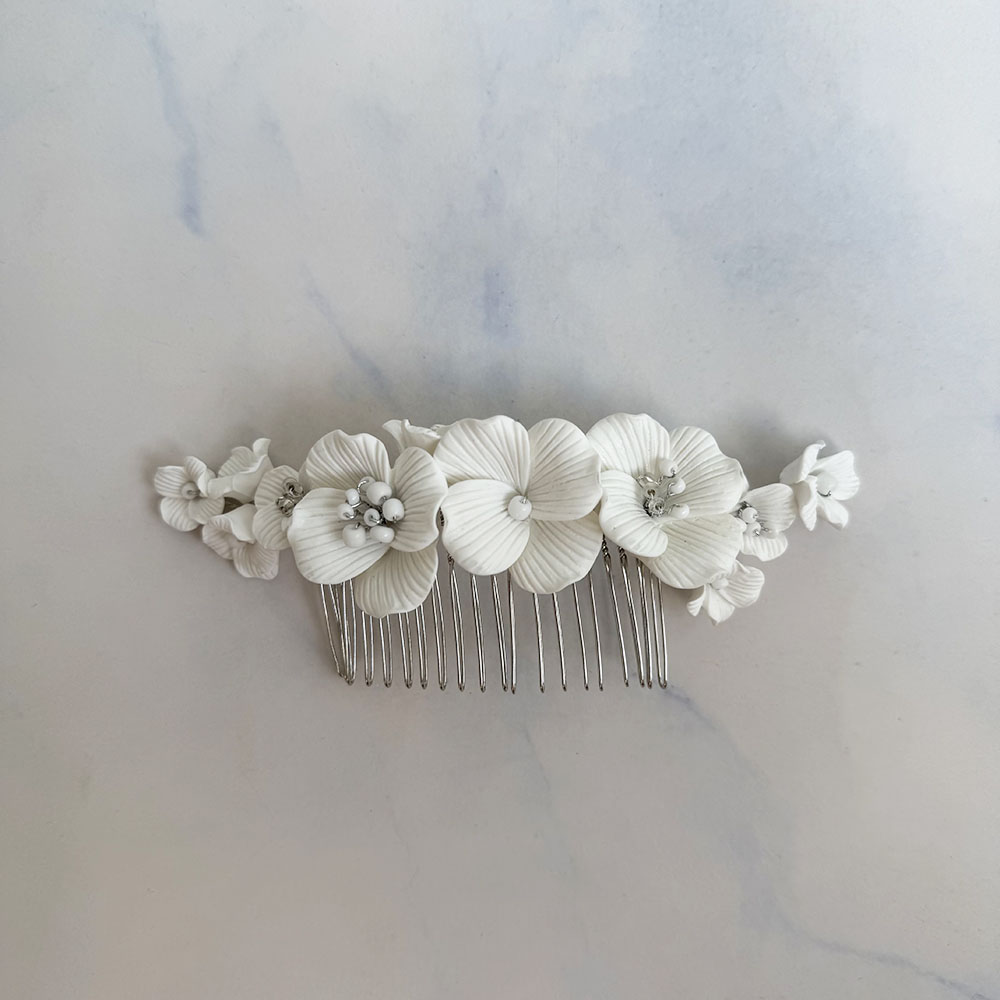 acessorio-cabelo-noiva-flores-white Enfeite Flores
