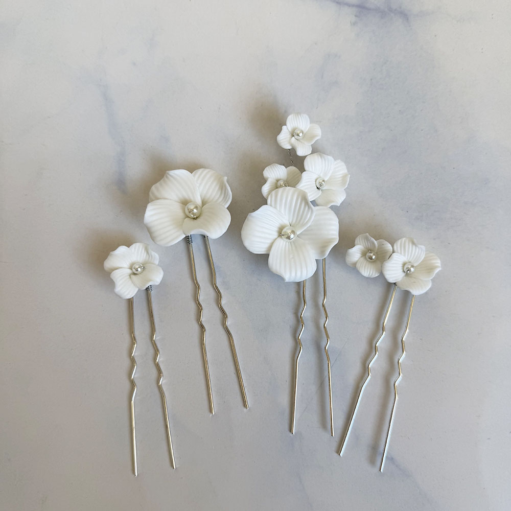 grampinhos-noiva-floral-branca Conjunto Pins Flores